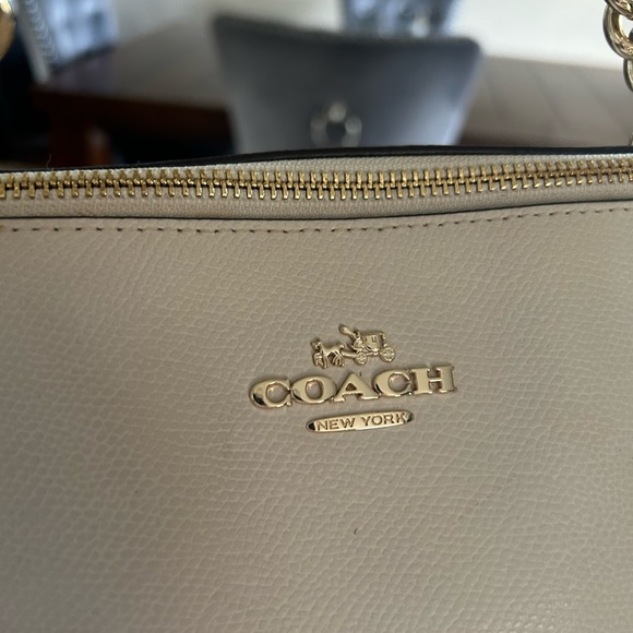 Coach White Ladies Handbag - Picture 7 of 7
